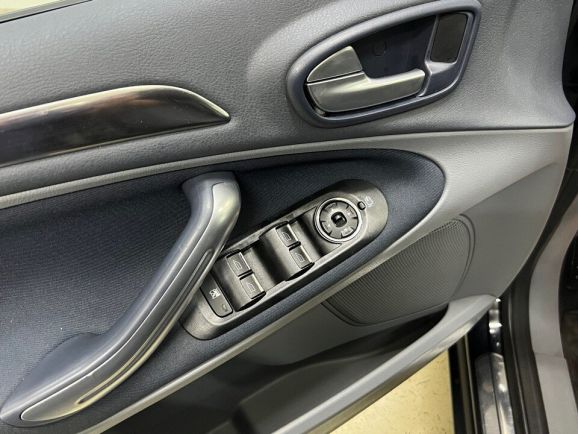 Ford S-MAX, 2.0 л, АТ, 2010 фото 9