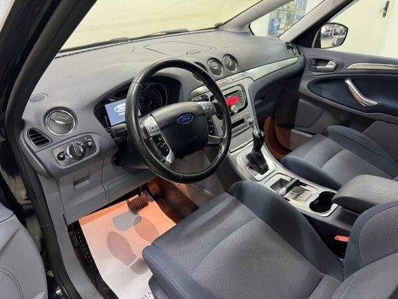 Ford S-MAX, 2.0 л, АТ, 2010 фото 10