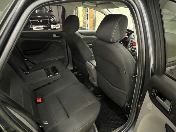 Ford Focus, 2.0 л, АТ, 2010 фото 2