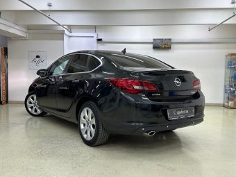 Opel Astra Cosmo, 1.4 л, АКПП, 2013 фото 5