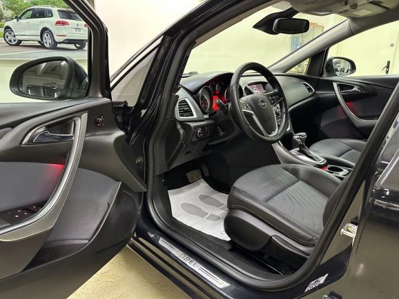 Opel Astra Cosmo, 1.4 л, АТ, 2013 фото 8