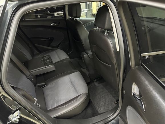 Opel Astra Cosmo, 1.4 л, АТ, 2013 фото 1