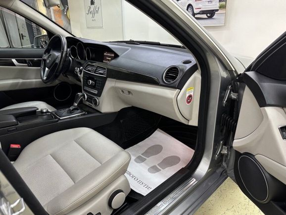 Mercedes-Benz C-Класс, 1.8 л, АТ, 2011 фото 13