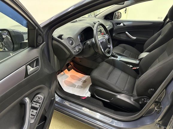 Ford Mondeo Titanium, 2.0 л, АТ, 2011 фото 9