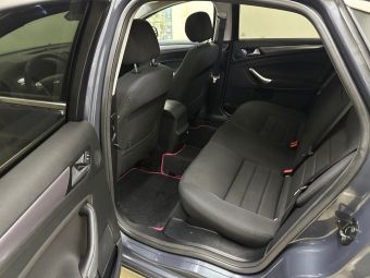Ford Mondeo Titanium, 2.0 л, АКПП, 2011 фото 2