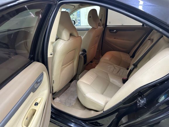 Volvo S60, 2.4 л, АТ, 2008 фото 1