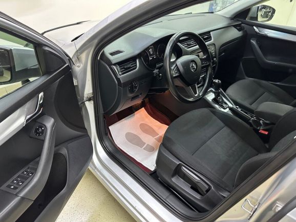 Skoda Octavia, 1.4 л, Робот, 2013 фото 9