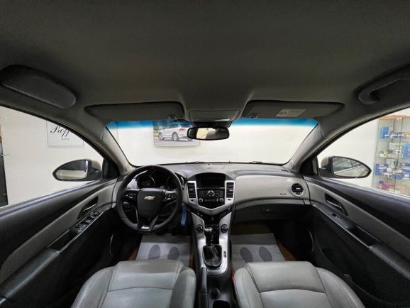 Chevrolet Cruze LT, 1.8 л, МТ, 2009 фото 2