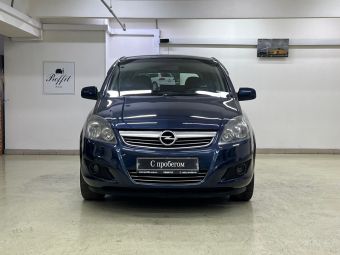 Opel Zafira, 1.8 л, МКПП, 2011 фото 4