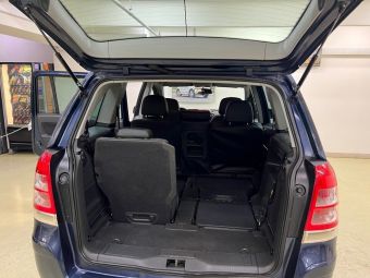 Opel Zafira, 1.8 л, МКПП, 2011 фото 2