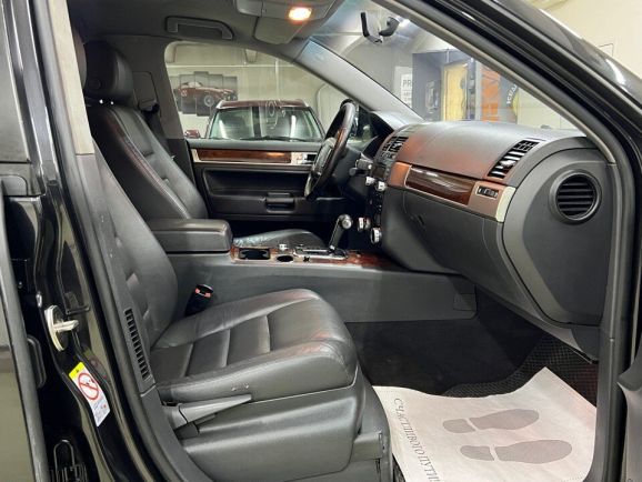 Volkswagen Touareg R5 2.5TDI, 2.5 л, АТ, 2008 фото 1