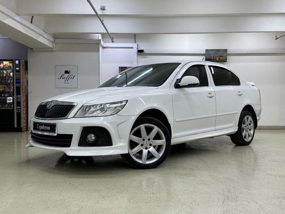 Skoda Octavia Elegance, 1.4 л, Робот, 2011 фото 3