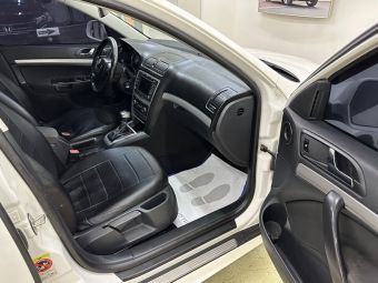 Skoda Octavia Elegance, 1.4 л, РКПП, 2011 фото 11