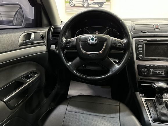 Skoda Octavia Elegance, 1.4 л, Робот, 2011 фото 1