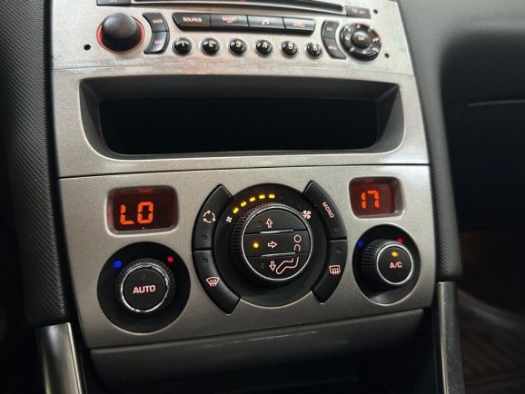 Peugeot 308 Premium, 1.6 л, АТ, 2011 фото 1