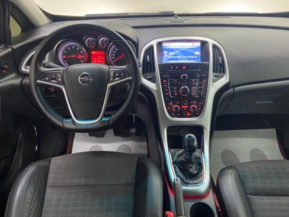 Opel Astra, 1.6 л, МТ, 2012 фото 11