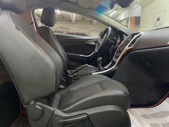 Opel Astra, 1.6 л, МКПП, 2012 фото 12