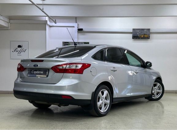 Ford Focus Trend, 1.6 л, Робот, 2011 фото 8