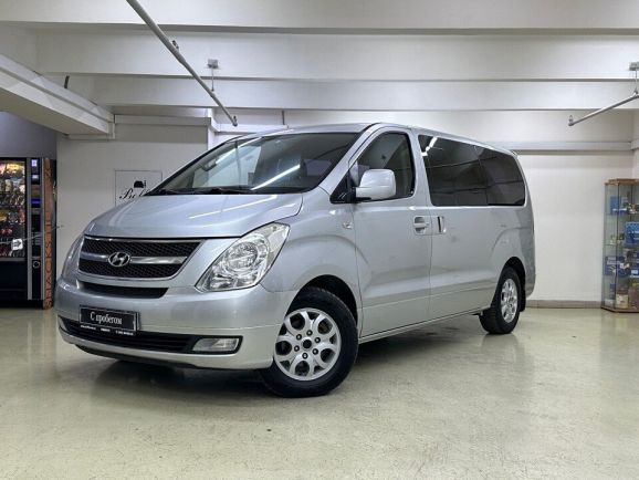 Hyundai Grand Starex, 2.5 л, АТ, 2010 фото 3