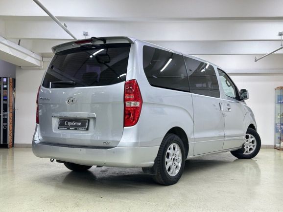 Hyundai Grand Starex, 2.5 л, АТ, 2010 фото 8