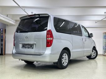 Hyundai Grand Starex, 2.5 л, АКПП, 2010 фото 8