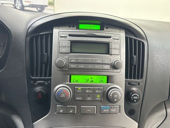 Hyundai Grand Starex, 2.5 л, АТ, 2010 фото 11