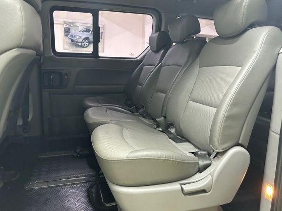 Hyundai Grand Starex, 2.5 л, АТ, 2010 фото 13