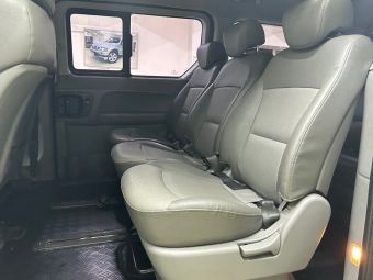 Hyundai Grand Starex, 2.5 л, АКПП, 2010 фото 13