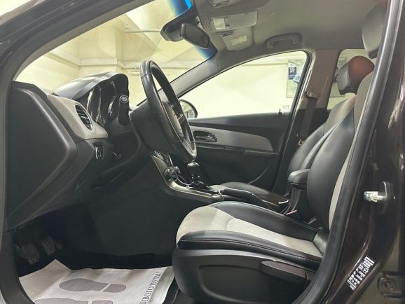 Chevrolet Cruze LTZ, 1.8 л, МТ, 2013 фото 9