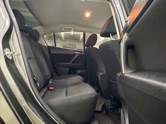 Mazda 3, 1.6 л, АТ, 2011 фото 1