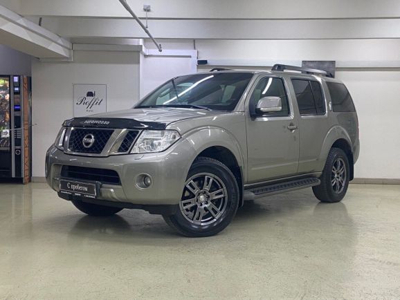 Nissan Pathfinder LE +camera, 2.5 л, АТ, 2010 фото 3