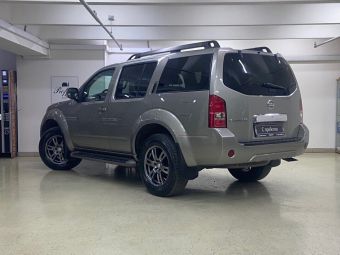 Nissan Pathfinder LE +camera, 2.5 л, АКПП, 2010 фото 6