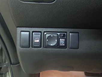 Nissan Pathfinder LE +camera, 2.5 л, АКПП, 2010 фото 13