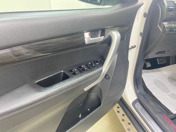 Kia Sorento Premium, 2.4 л, АТ, 2010 фото 12