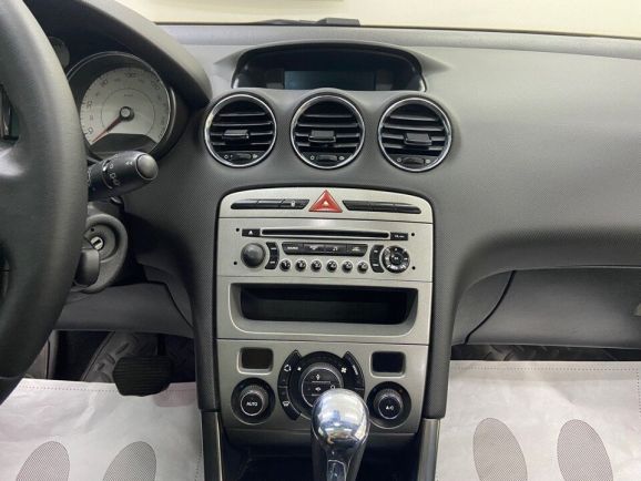 Peugeot 308 Premium Pack, 1.6 л, АТ, 2011 фото 2