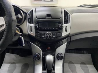 Chevrolet Cruze LT, 1.6 л, АКПП, 2013 фото 10