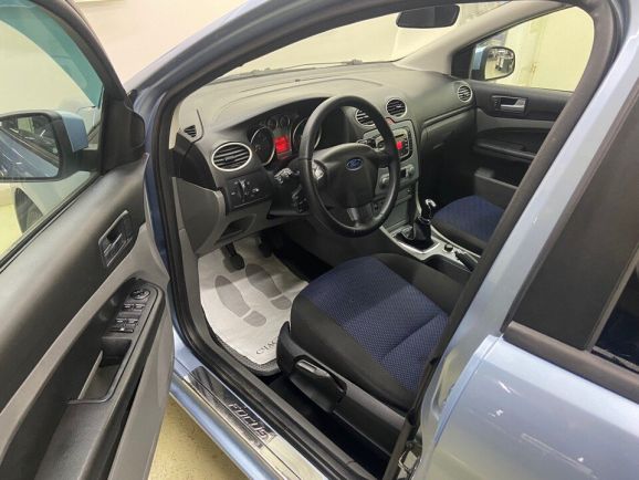 Ford Focus Titanium, 2.0 л, МТ, 2008 фото 10