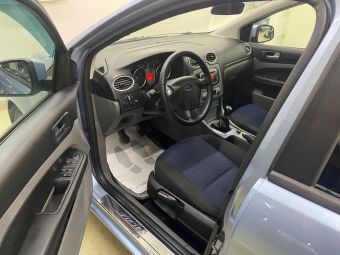 Ford Focus Titanium, 2.0 л, МКПП, 2008 фото 10
