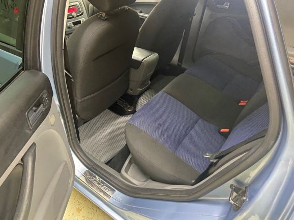 Ford Focus Titanium, 2.0 л, МТ, 2008 фото 2