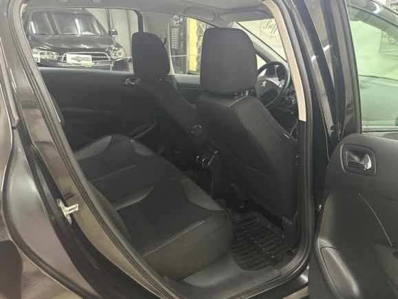 Peugeot 308 Premium, 1.6 л, АТ, 2011 фото 2