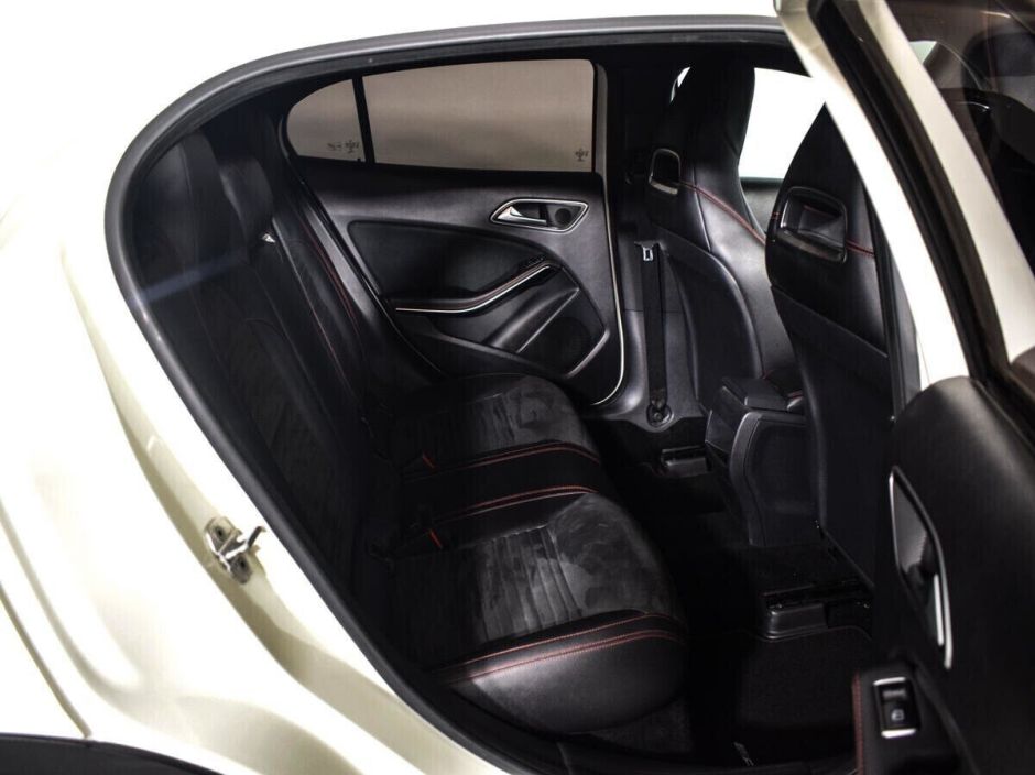 Mercedes-Benz GLA, 2.0 л, Робот, 2015 фото 1