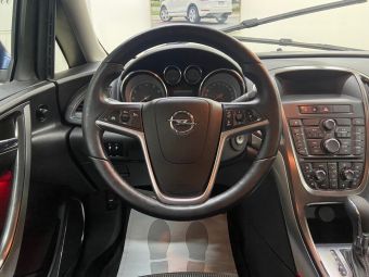 Opel Astra Cosmo, 1.6 л, АКПП, 2012 фото 10