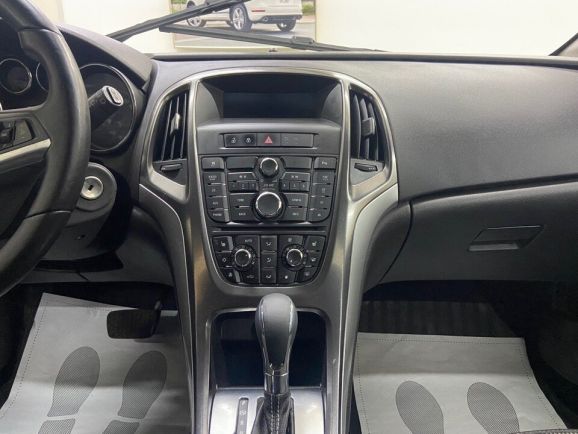 Opel Astra Cosmo, 1.6 л, АТ, 2012 фото 11