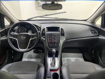 Opel Astra Cosmo, 1.6 л, АКПП, 2012 фото 12