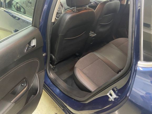 Opel Astra Cosmo, 1.6 л, АТ, 2012 фото 1