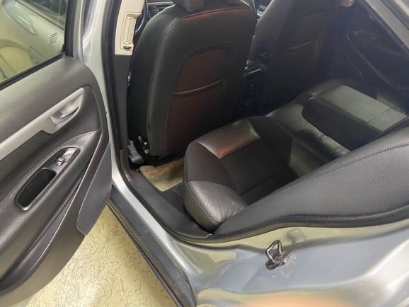 Volvo S60, 2.4 л, АТ, 2007 фото 2