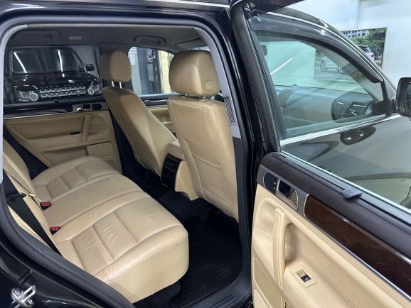 Volkswagen Touareg, 2.5 л, АТ, 2008 фото 1