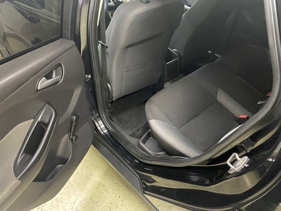 Ford Focus, 1.6 л, МТ, 2012 фото 2