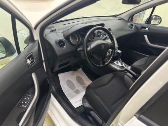 Peugeot 308, 1.6 л, АКПП, 2011 фото 10