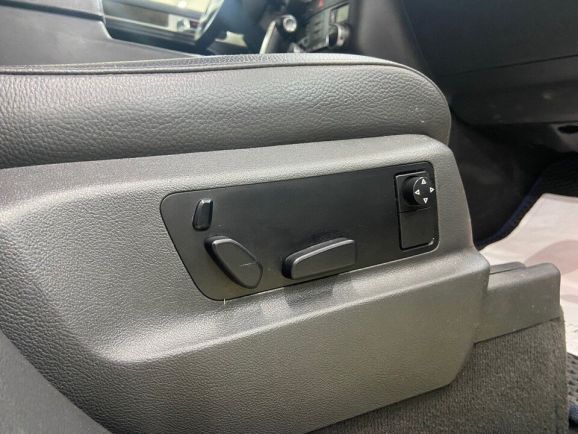 Volkswagen Touareg, 3.0 л, АТ, 2008 фото 17